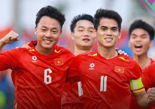 Đội ngũ hỗ trợ khách hàng chuyên nghiệp của 18win game bài