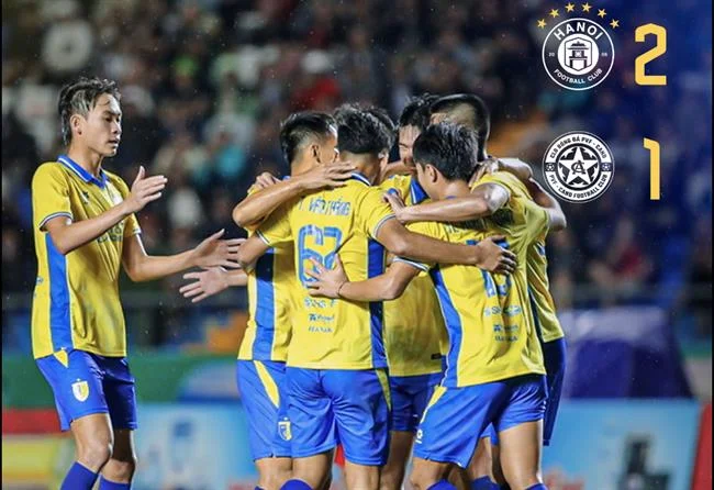 Người dùng đang nhập thông tin cá nhân vào biểu mẫu đăng ký trên nền tảng 18win game bài, thể hiện quá trình thu thập dữ liệu an toàn.